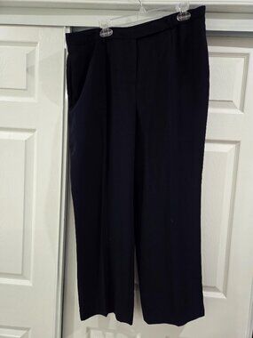 Jones wear Essentials dress pants